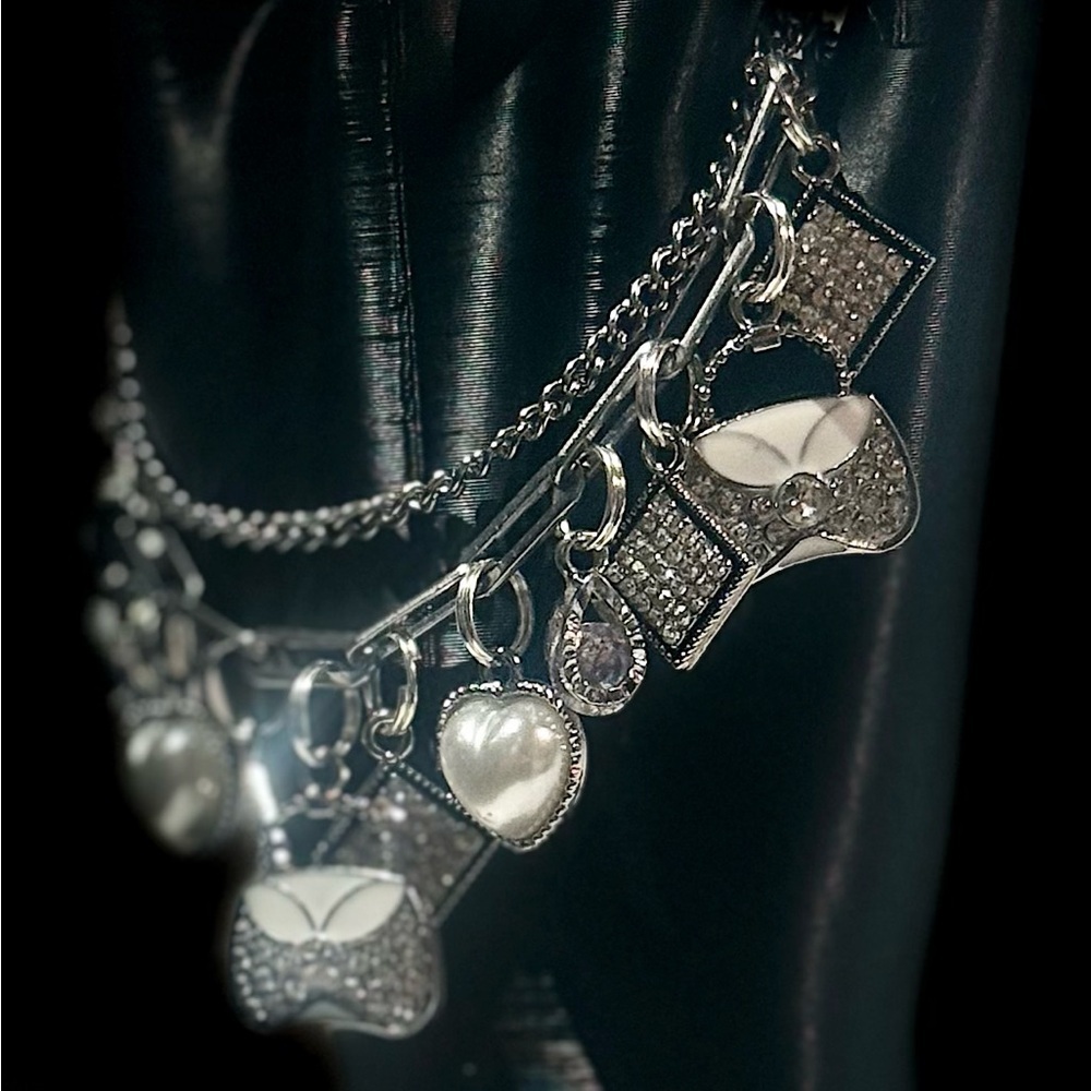 Elegant Silver Charm Bracelet - Picture 4 of 6